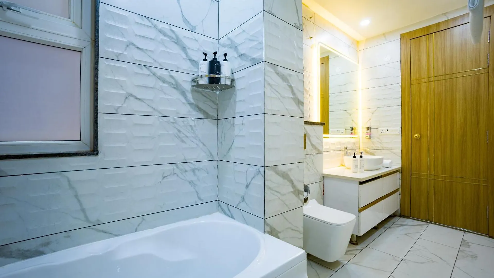 Hotel Alaya Stays Miyabi Suites, Golf Course Road Gurgáon