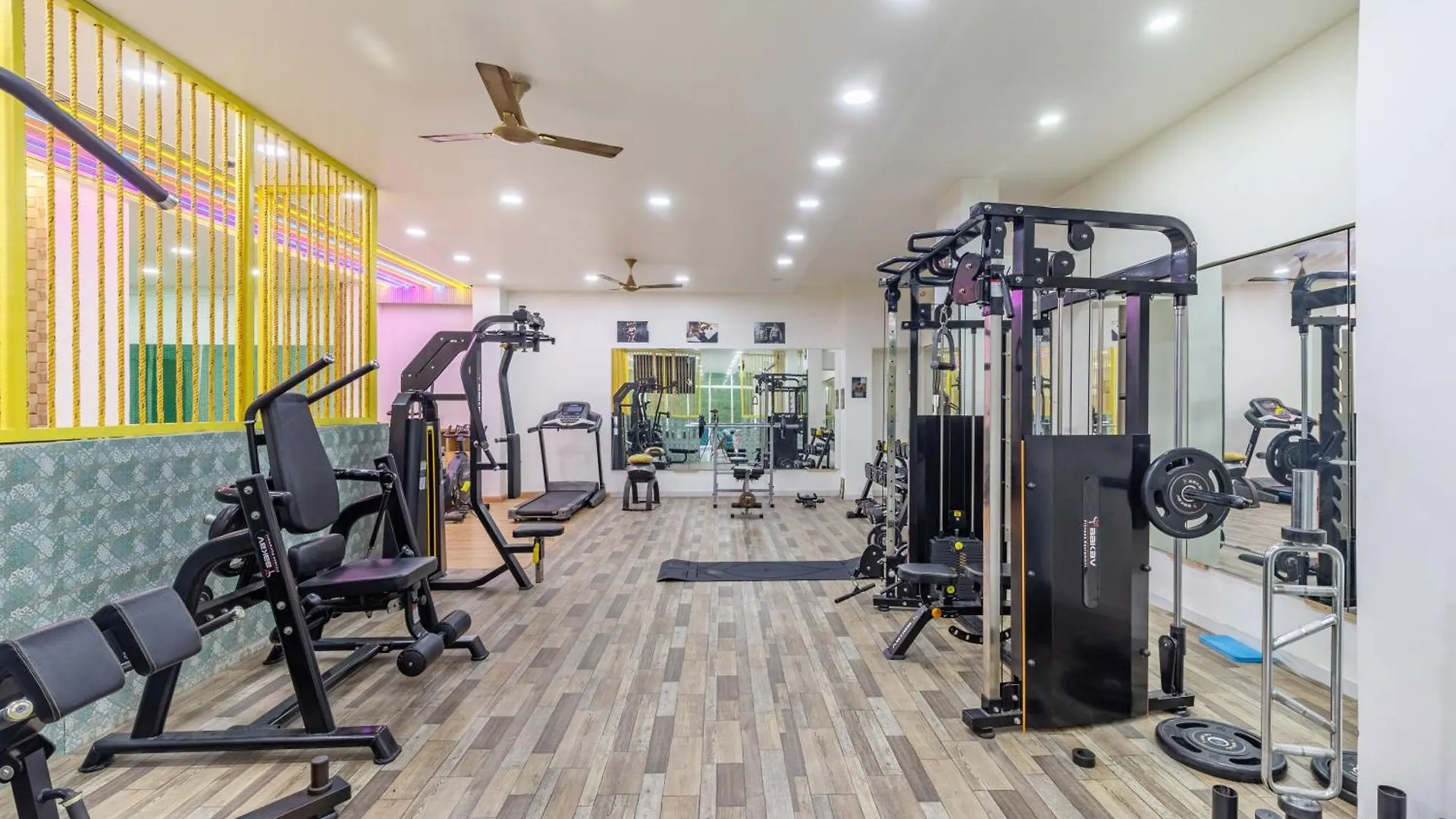 Alaya Stays Miyabi Suites, Golf Course Road Gurgáon India